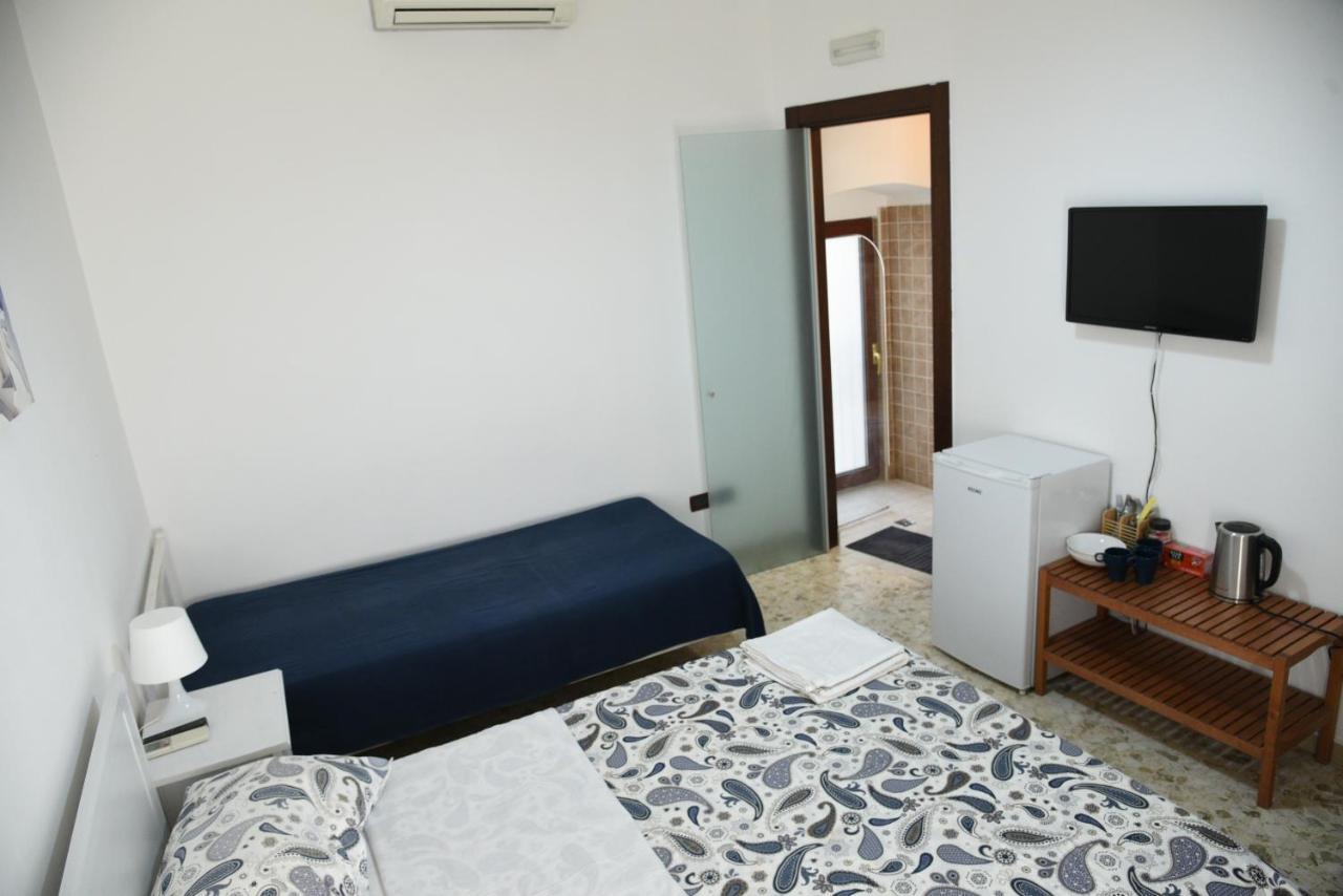 Corte Trecantaia 11 Holiday Hotel Bari Exterior foto