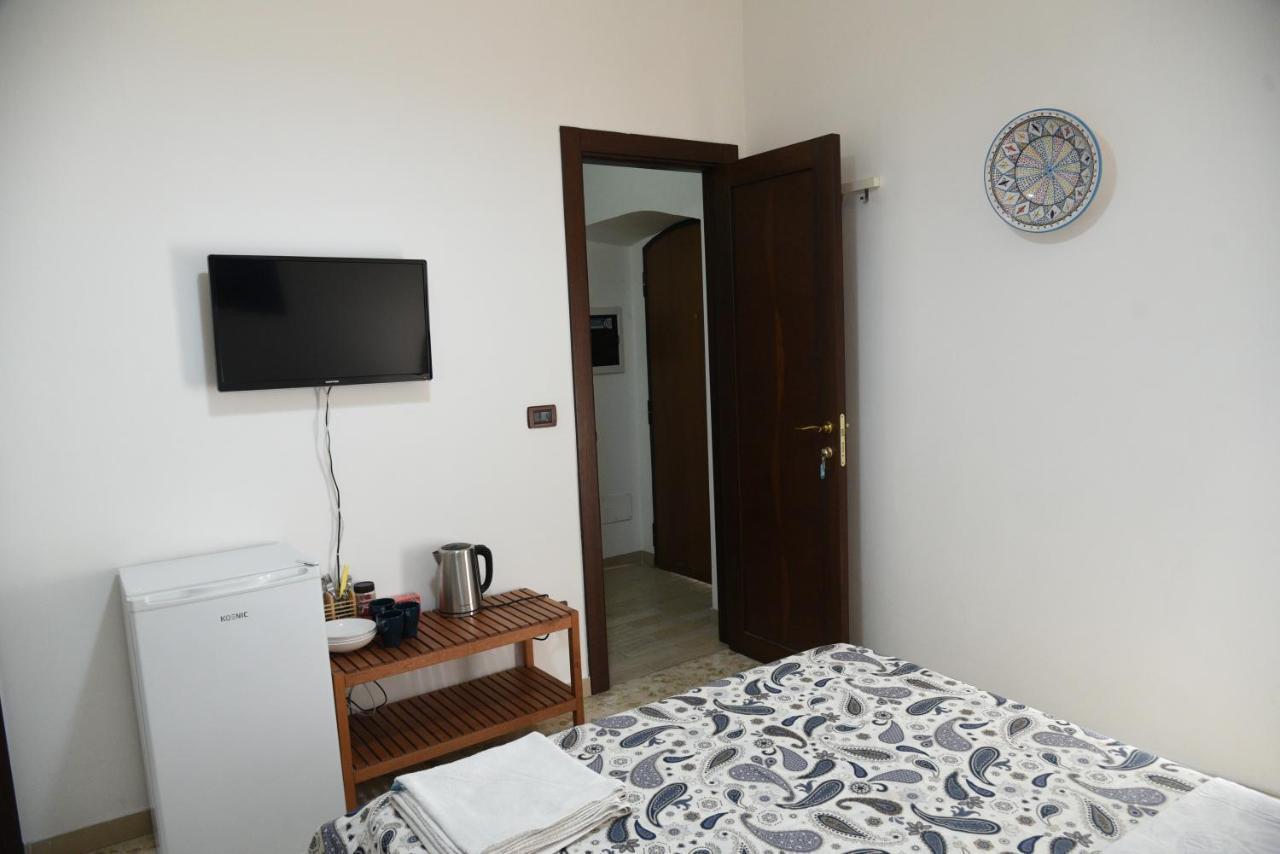 Corte Trecantaia 11 Holiday Hotel Bari Exterior foto